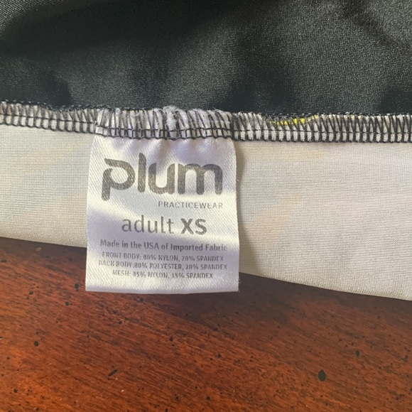 Plum gymnastics leotard - Picture 3 of 5